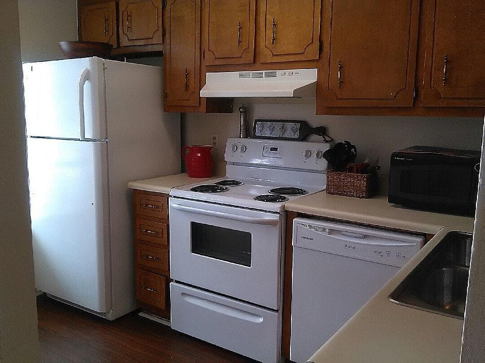 2nd image of 3509 Prestwick Dr