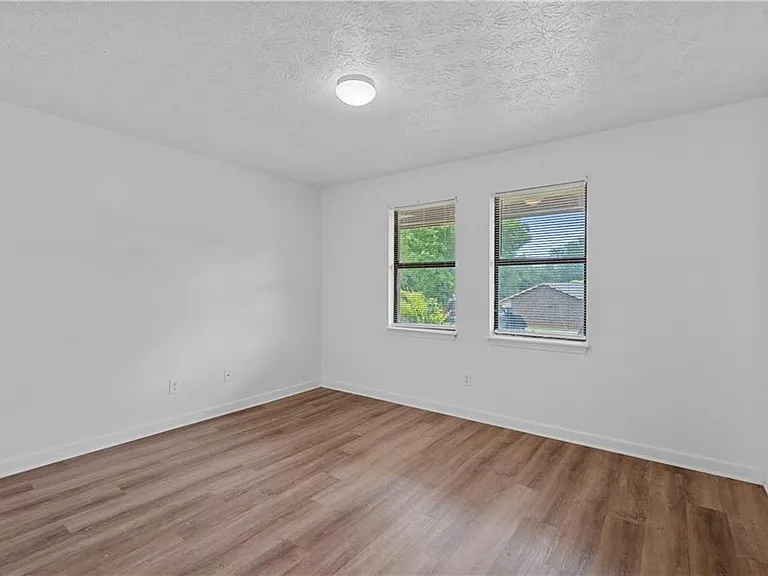 340 Tanglewood Dr #A — Photo 14