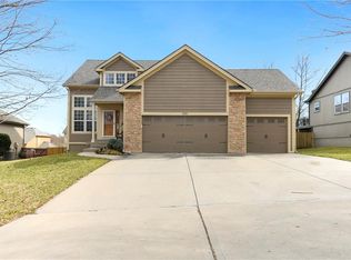 2153 W Ferrel Dr, Olathe, KS 66061