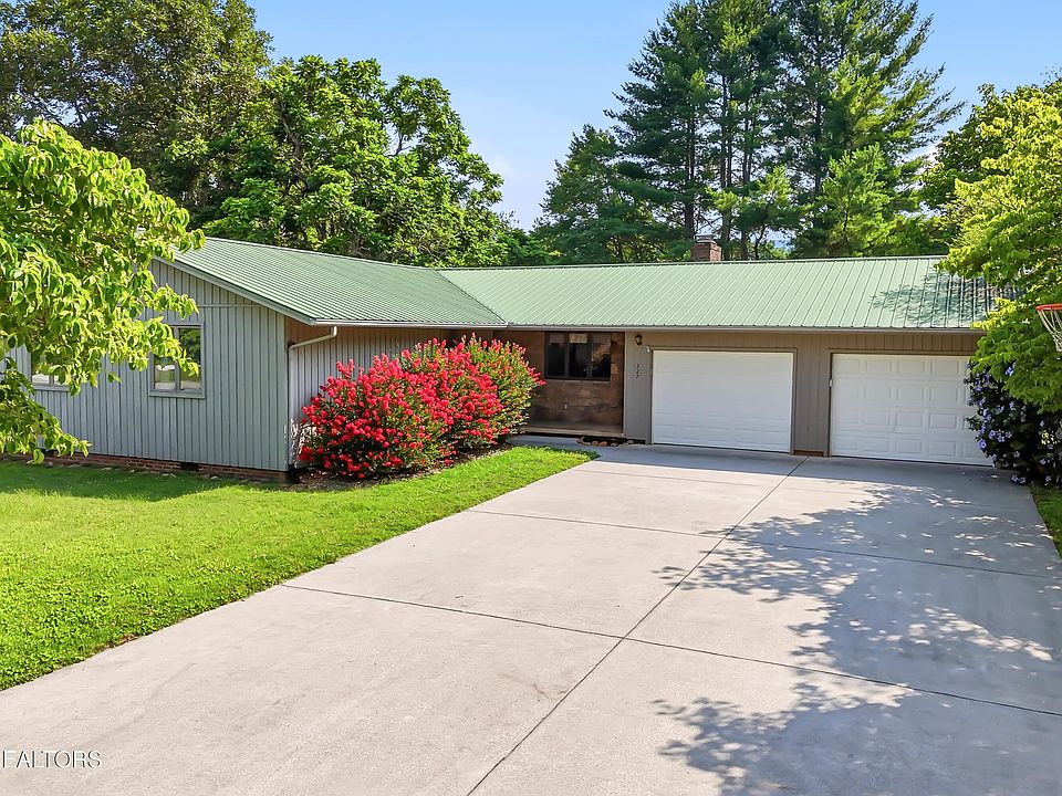 1st image of 327 Sandy Ln