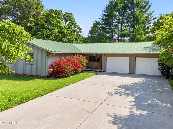 327 Sandy Ln, Townsend, TN 37882