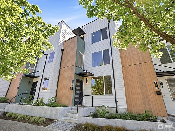 2nd image of 6406 Fauntleroy Way SW