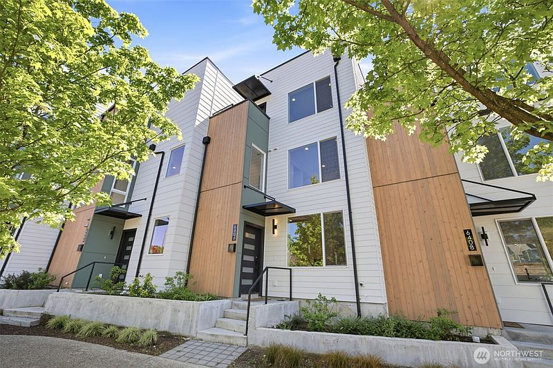 2nd image of 6406 Fauntleroy Way SW