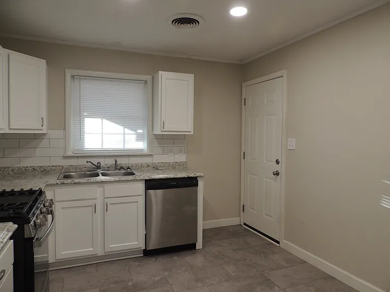 124 S 41st West Ave — Photo 7