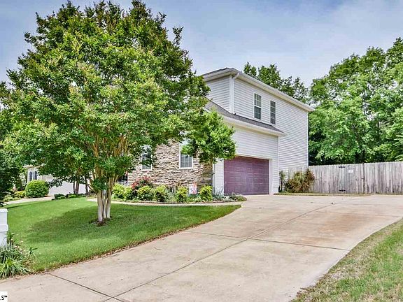 4th image of 309 Lake Lennox Dr