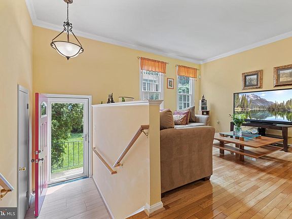 3rd image of 66 Catoctin Ct