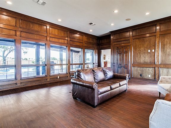 5th image of 105 Sammis Way