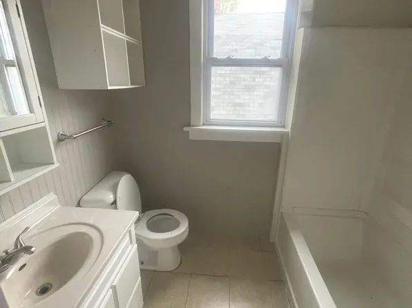 1143 Forest Ave, Waterloo, IA 50702