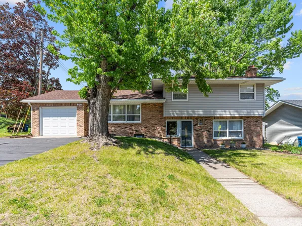 1870 7th St NW, New Brighton, MN 55112