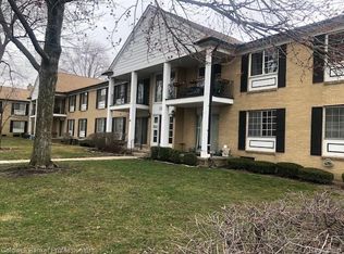29141 Hayes Rd #B30, Warren, MI 48088