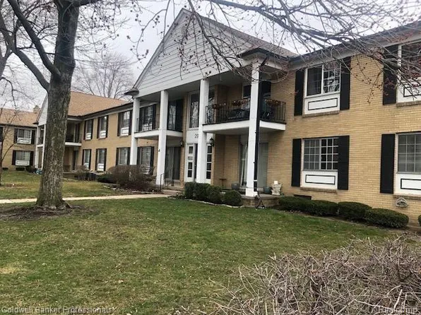 29141 Hayes Rd #B30, Warren, MI 48088