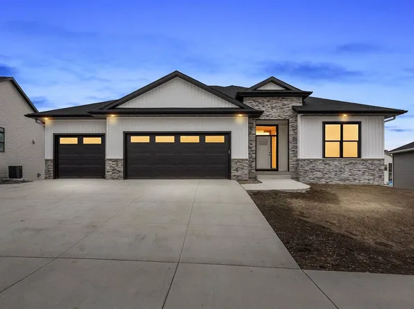 620 Rock Ridge Rd, Tiffin, IA 52340