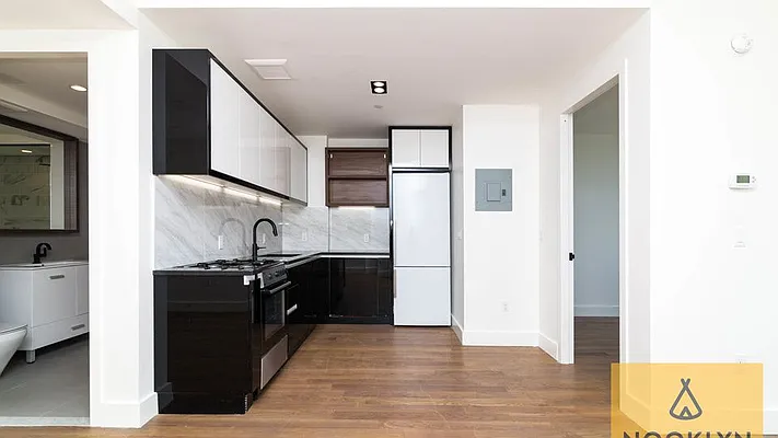 Rented by Nooklyn NYC LLC | media 23