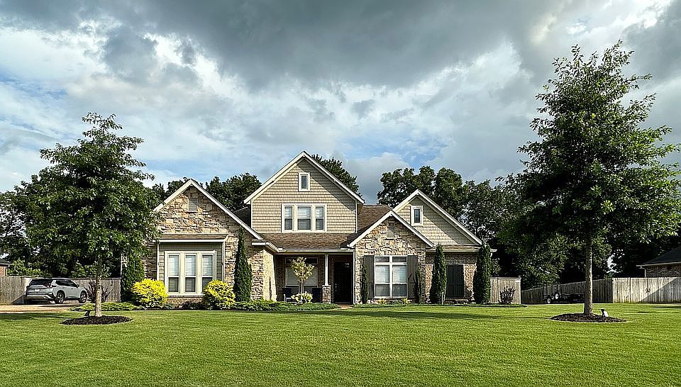 1st image of 2379 Riverfront Ln