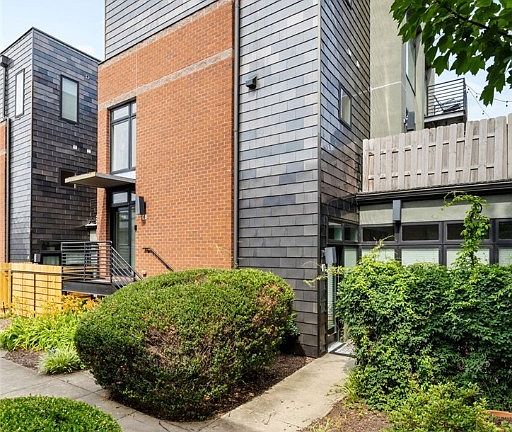 5th image of 1714 W Cary St #U6