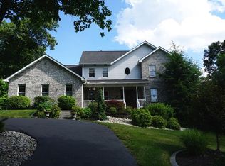 3 Sassafras Ln, Greensburg, PA 15601