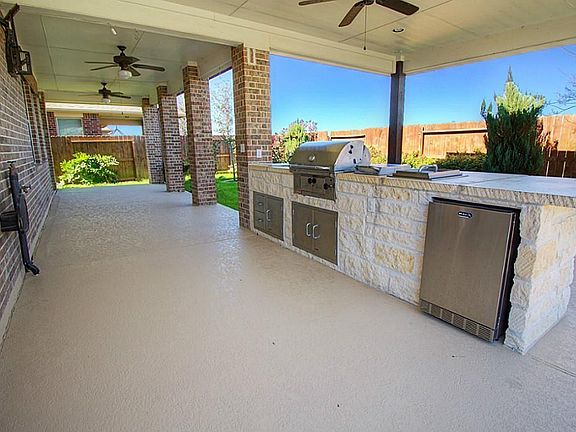 4th image of 24102 Rosalia Ct