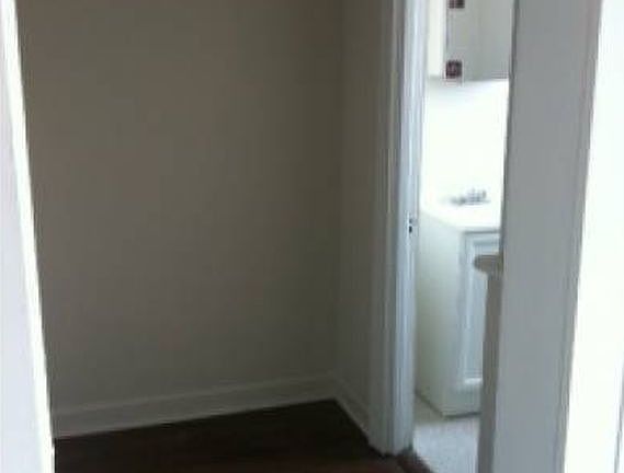 5th image of 3121 N Hamlin Avenue # Fl 3g3rd
