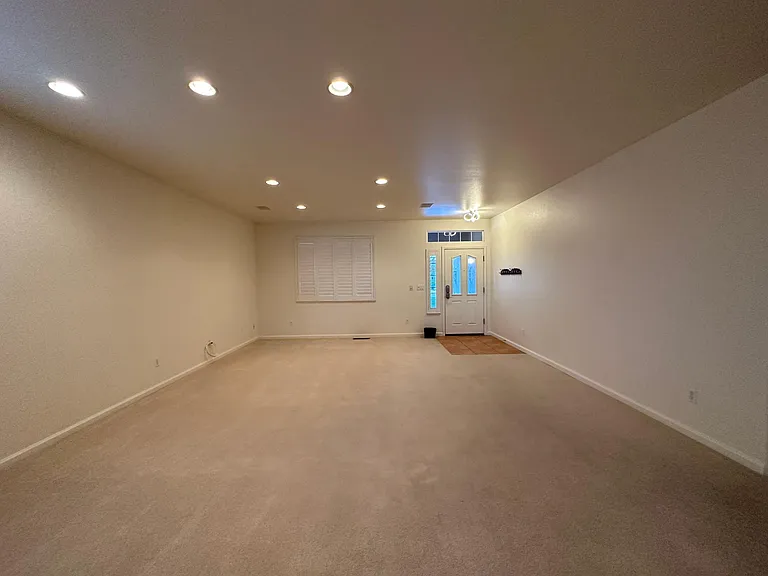 2365 Anqua Dr — Photo 9
