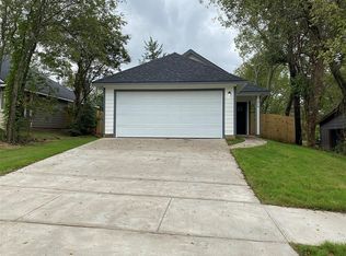314 E Hull St, Denison, TX 75021