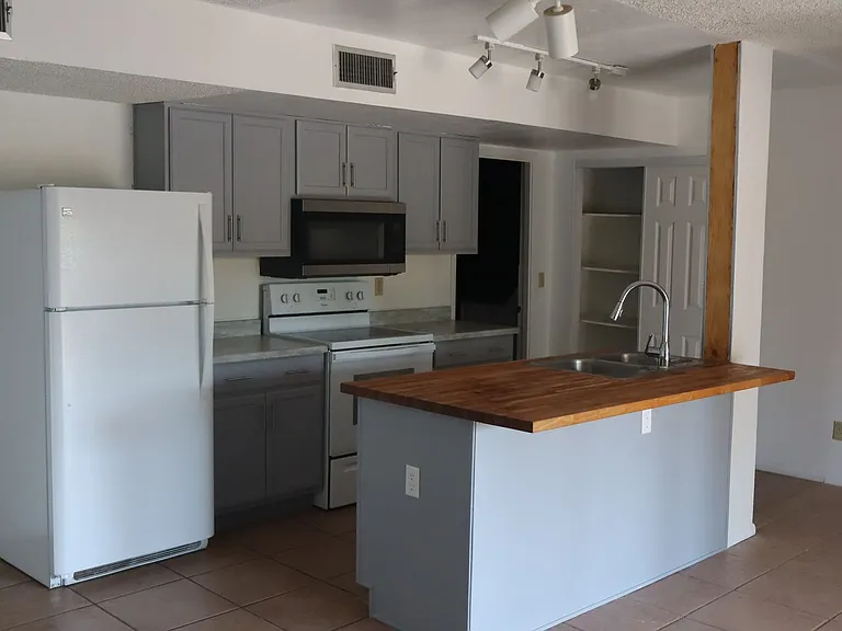 4858 Evergreen Dr — Photo 21