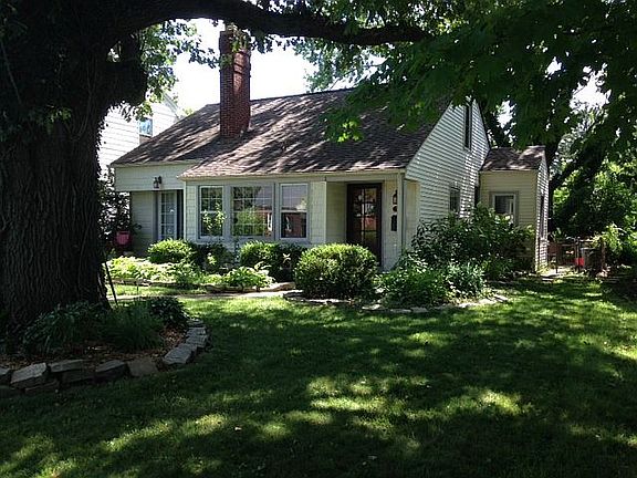 3rd image of 734 Francis Ave