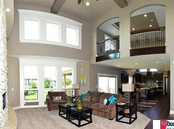 5th image of 19915 Logan Cir