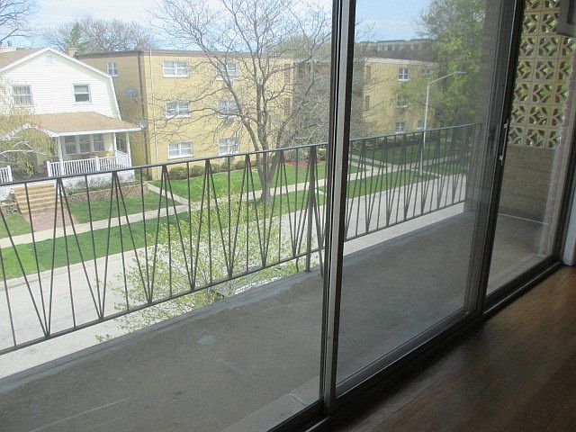 1st image of 5317 W 96th St APT 11