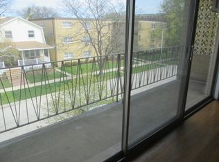 5317 W 96th St APT 11, Oak Lawn, IL 60453