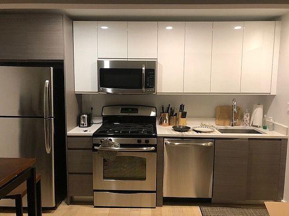 2nd image of 2-14 50th Ave #909W