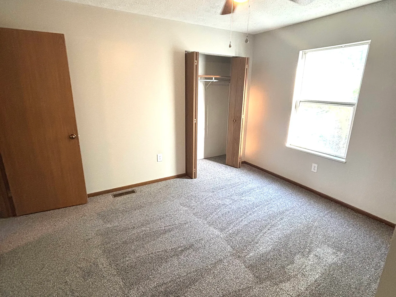 3 bed, 1416 sqft, $2,250 — Photo 4