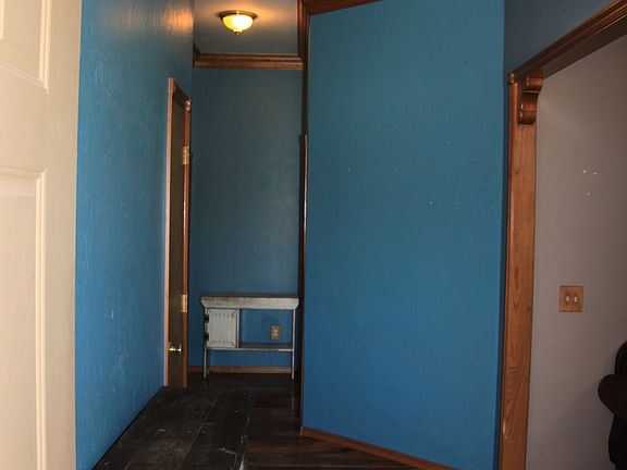 4th image of 1128 S Silver Dr