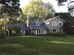 4607 Ripon Rd, Crystal Lake, IL 60012