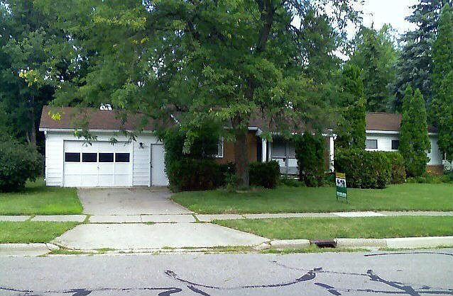2nd image of 1812 Lyndhurst Way