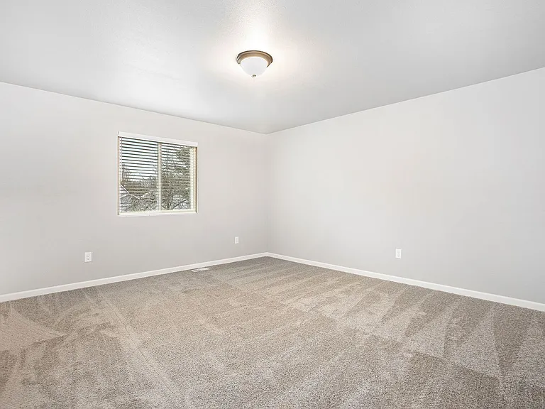 101 Mackenzie St — Photo 8