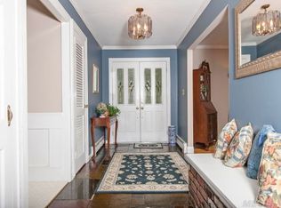 7 Wilderness Rd, Saint James, NY 11780