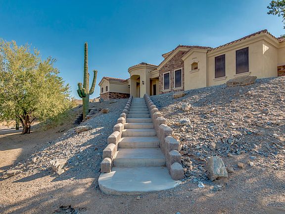 3rd image of 28216 N Sandridge Dr