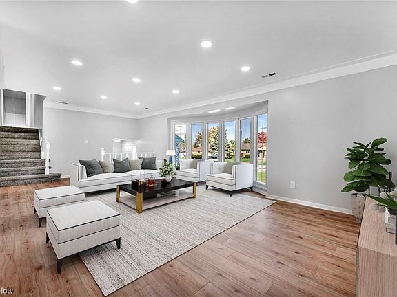 4th image of 5776 Skyline Dr