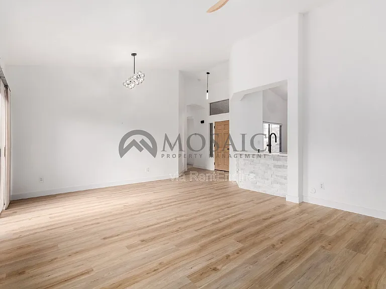 1567 E Black Diamond Dr — Photo 10