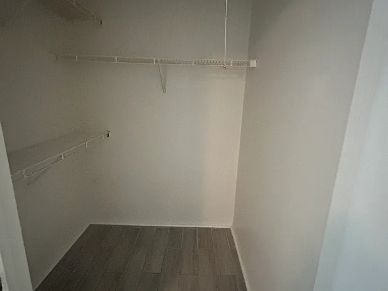 1606 Columbia Arms Cir #124 — Photo 12