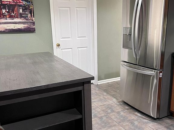 5th image of 3907 N Harlem Ave APT 304