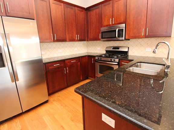 5th image of 4651 N Greenview Ave APT 312
