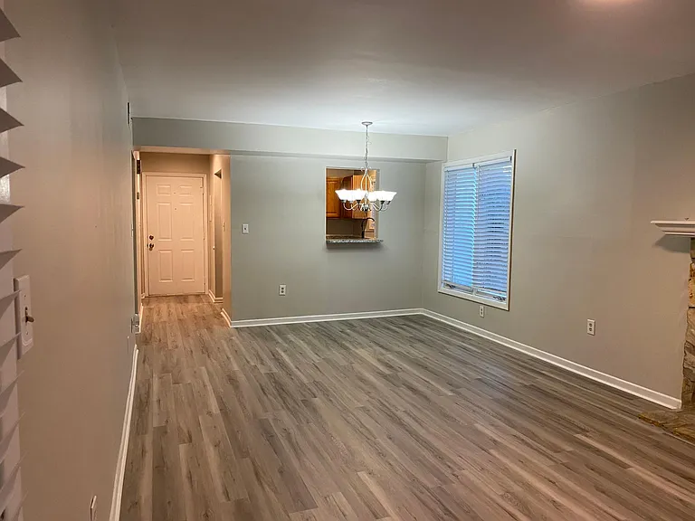 1801 Northlake Dr — Photo 8