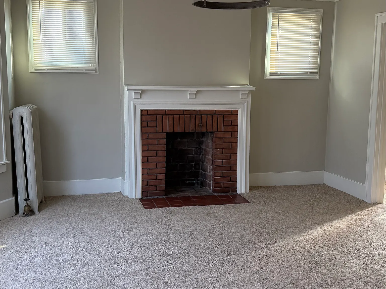 2 bed, 900 sqft, $1,000 — Photo 1
