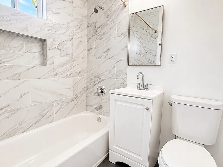 00-1007 E Ocean Blvd #17 — Photo 9