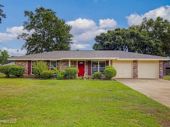 2219 Popps Ferry Rd, Biloxi, MS 39532