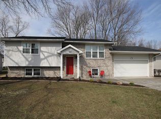 210 Stevens Pl, Brighton, IL 62012