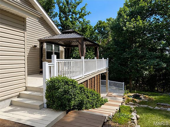 3rd image of 728 Wisdom Ct