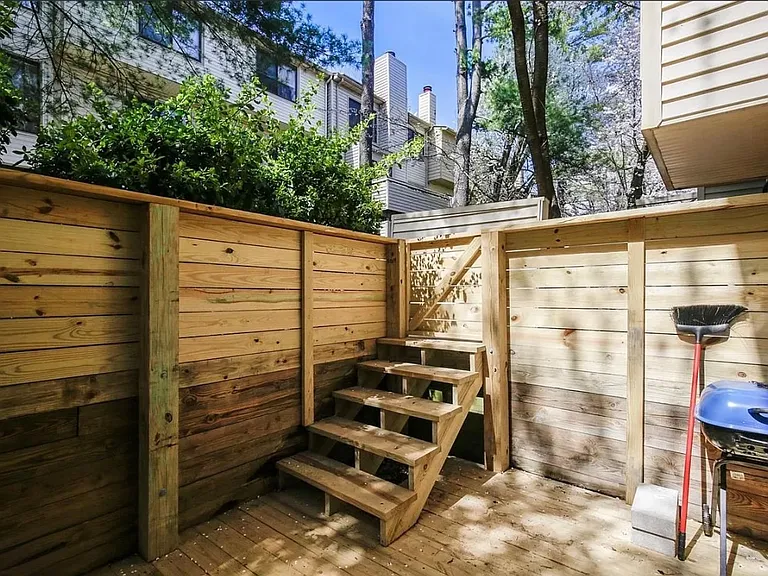 18616 Pier Point Pl — Photo 33