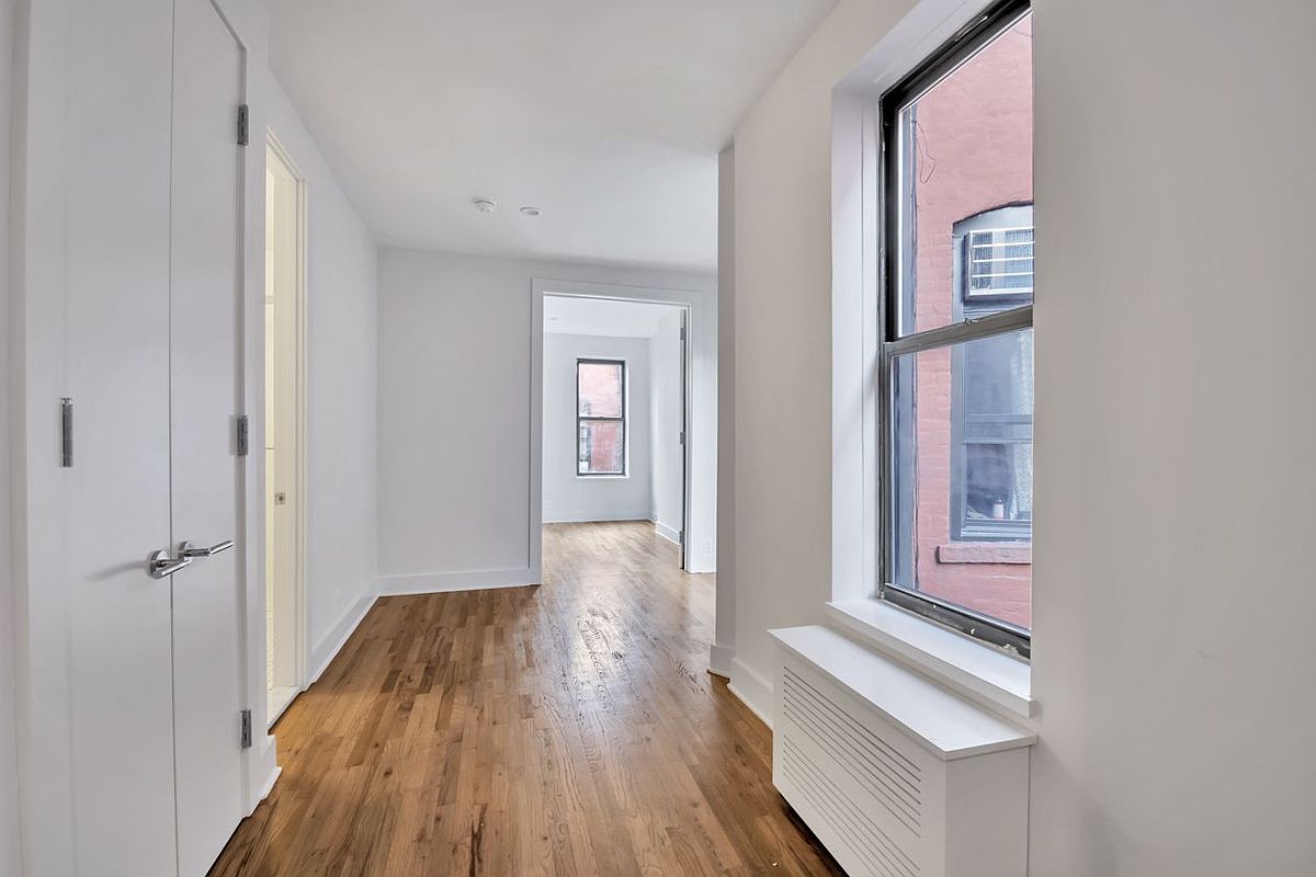 358 West 45th Street #4D in Hell's Kitchen, Manhattan | StreetEasy